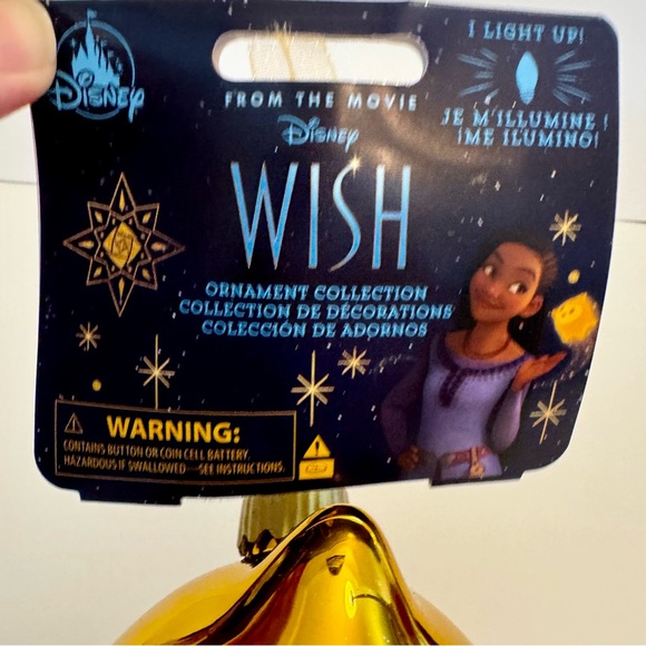 NWT. Disney Wish Star sketchbook glass ornament. 
Sculpted glass ornament - Picture 3 of 7